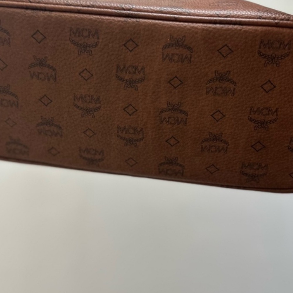 (AUTHENTIC)MCM Brown Logo Tote with Dog Bone Charm - Picture 4 of 12